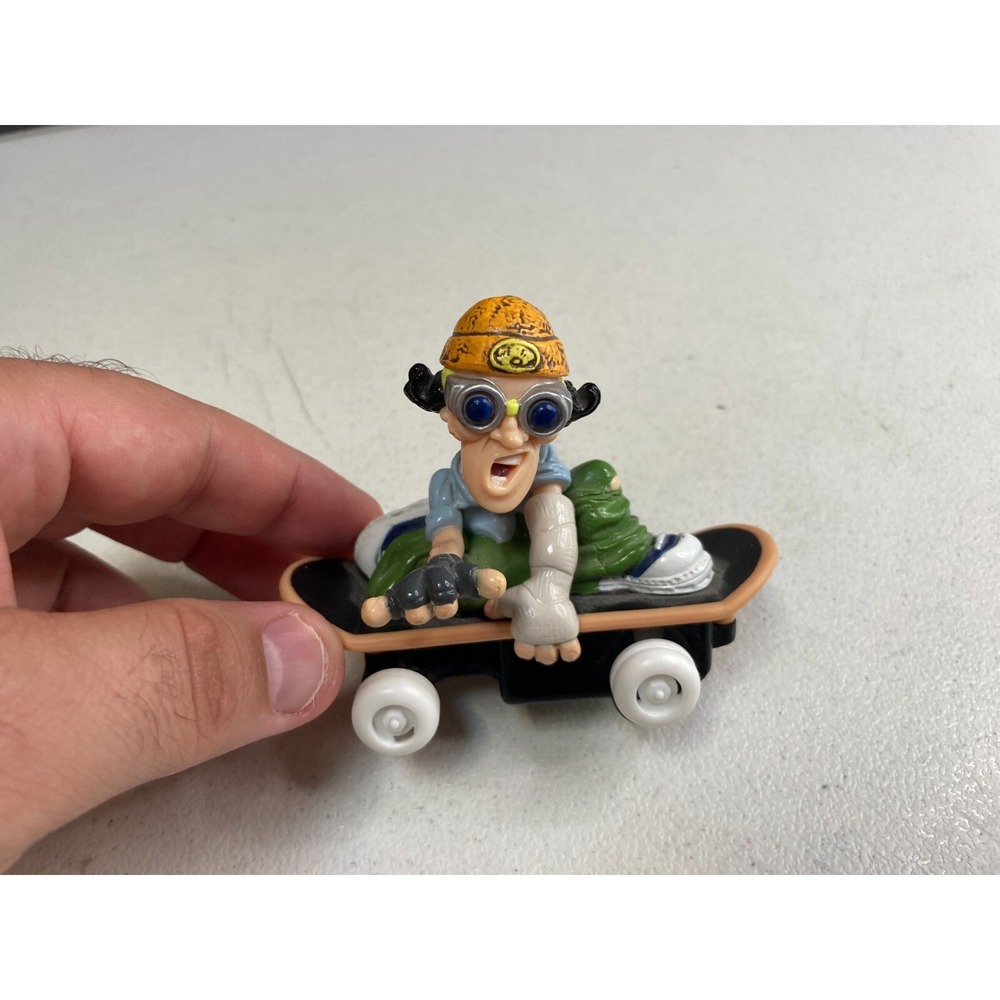 Vintage 1999 Tech Deck Pee Wee Radical Skater Dylan Skateboarder Playmate Toys